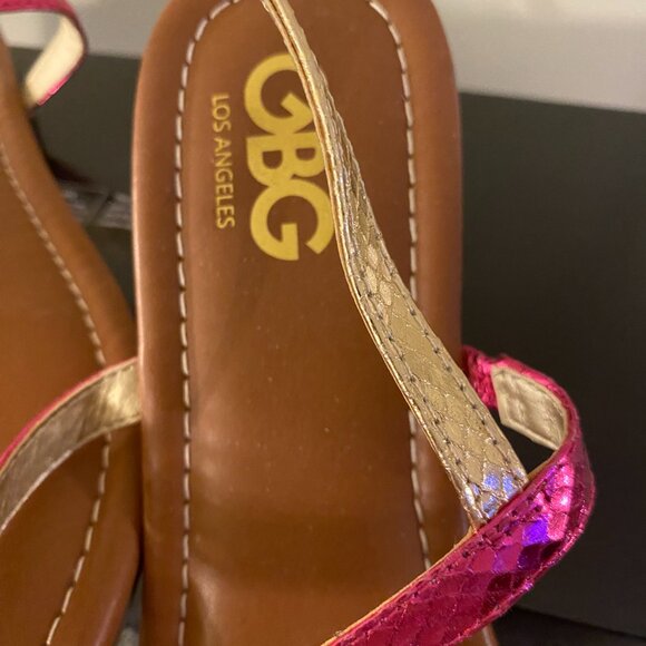 π NWT GBG Los Angeles Hot Pink Sandals β Size 10M | Glam, Chic & Vacation-Ready - Picture 4 of 8
